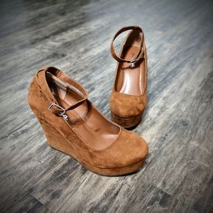 Soda ankle strap wedge heel suede shoes